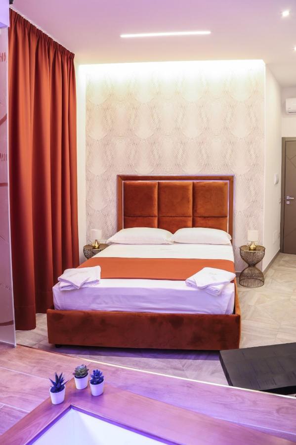 Twin Towers Naples Luxury Bed & Breakfast Exterior foto