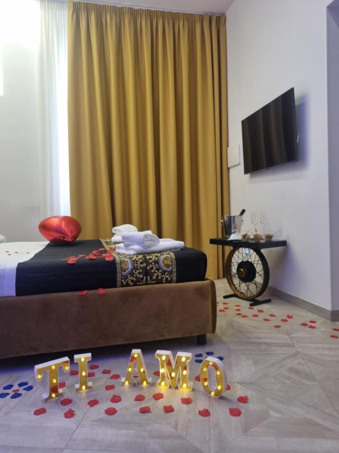 Twin Towers Naples Luxury Bed & Breakfast Exterior foto
